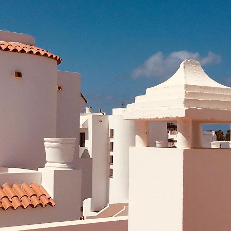 Surfers Retreat (Adults Only) Hostel Corralejo Buitenkant foto